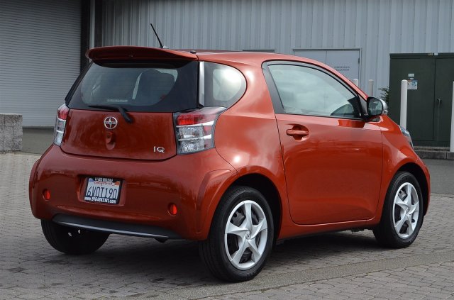 Scion iQ 2012 photo 2