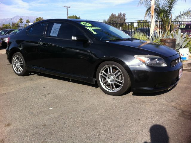 Scion tC 2005 photo 3