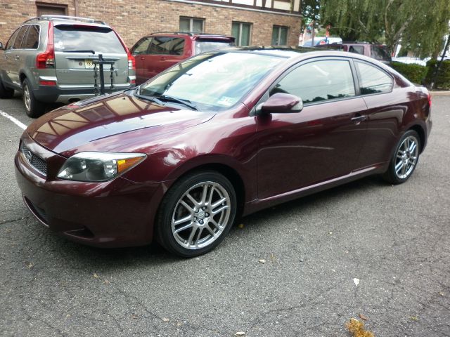 Scion tC 2005 photo 4