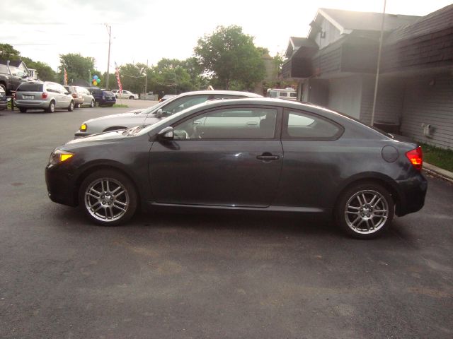 Scion tC 2005 photo 4