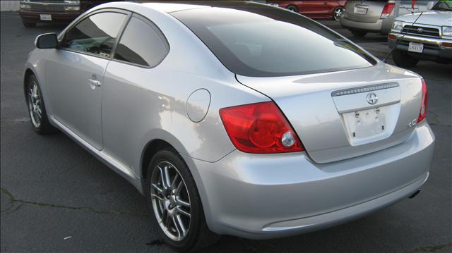 Scion tC 2005 photo 4