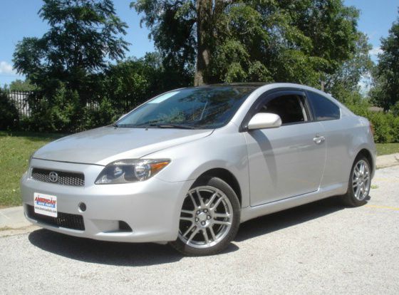 Scion tC 2005 photo 1