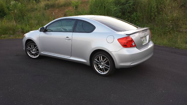 Scion tC 2005 photo 4