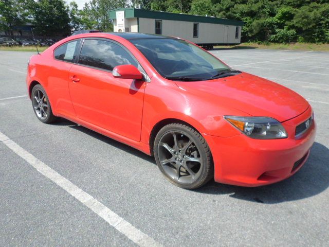 Scion tC 2005 photo 9