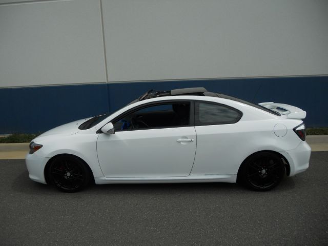 Scion tC 2005 photo 3