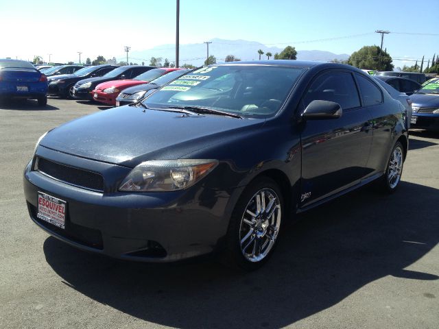 Scion tC 2005 photo 3