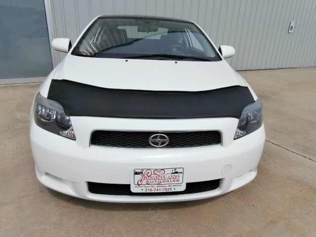 Scion tC 2005 photo 3