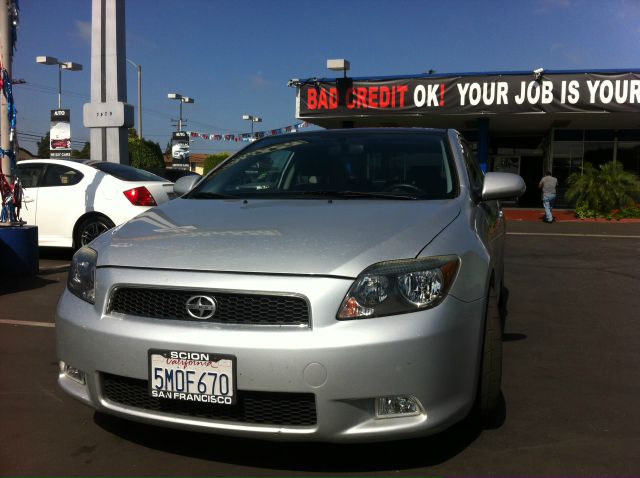 Scion tC 2005 photo 6