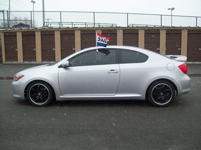 Scion tC 2005 photo 5