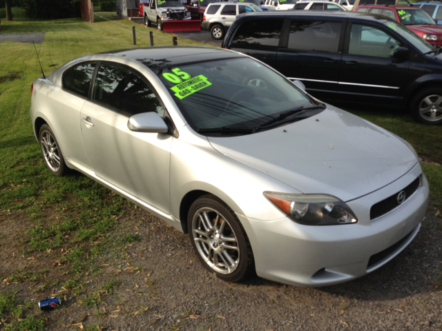 Scion tC 2005 photo 3