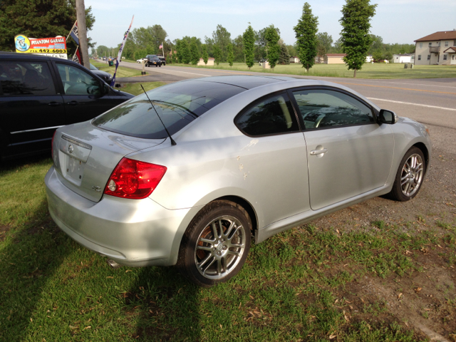 Scion tC 2005 photo 5