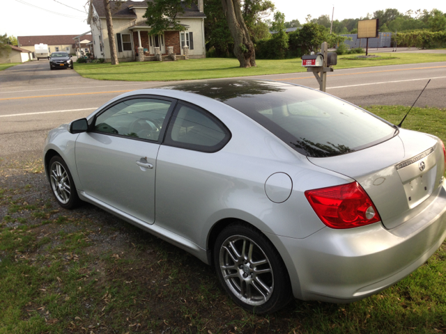 Scion tC 2005 photo 6