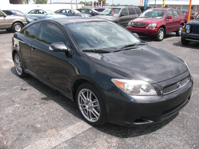 Scion tC 2005 photo 4