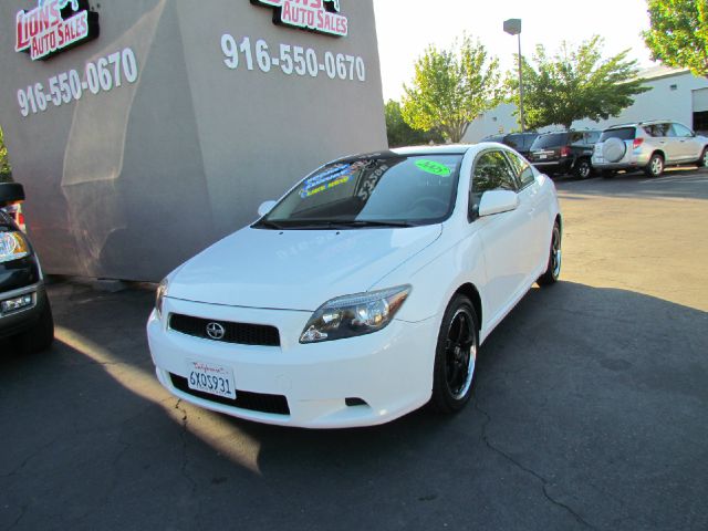 Scion tC 2005 photo 4