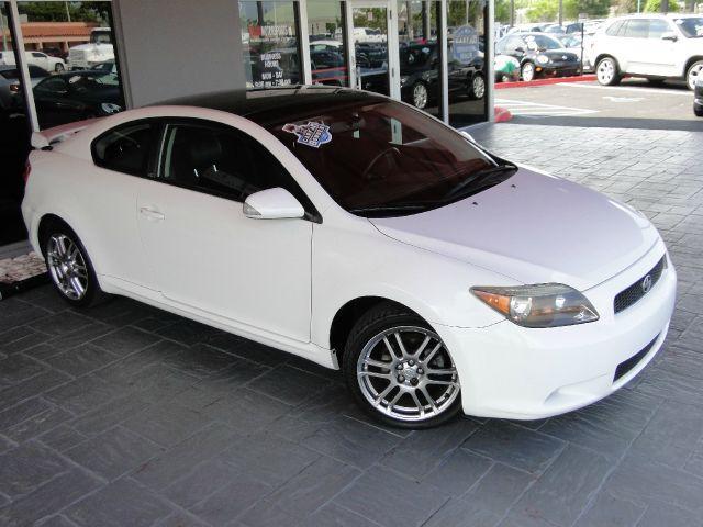 Scion tC 2005 photo 4