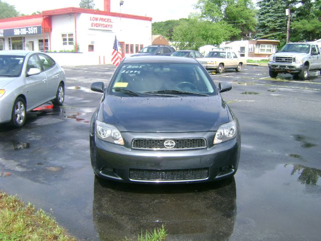 Scion tC 2005 photo 4