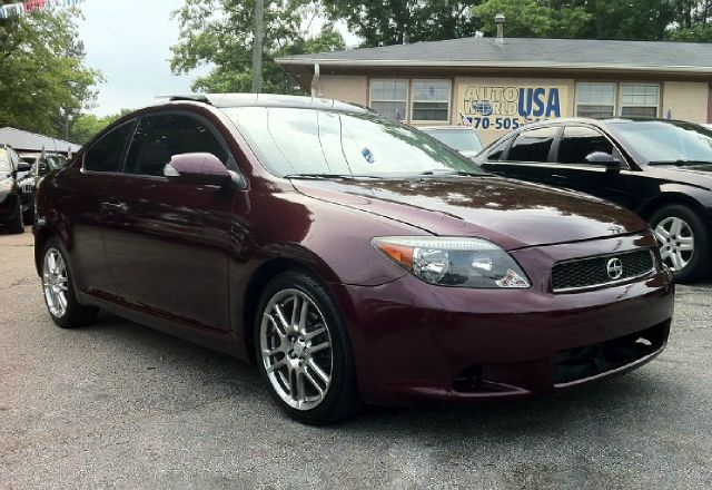 Scion tC 2005 photo 2