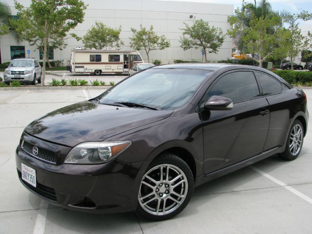 Scion tC 2005 photo 4