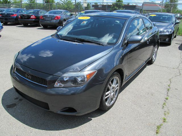 Scion tC 2005 photo 1