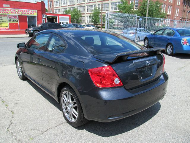 Scion tC 2005 photo 3