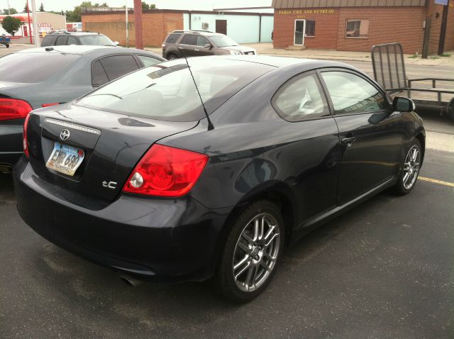 Scion tC 2005 photo 4