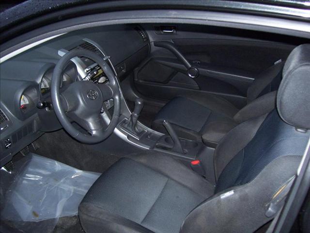 Scion tC 2005 photo 3