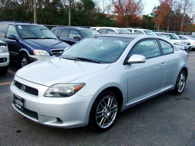 Scion tC 2005 photo 1