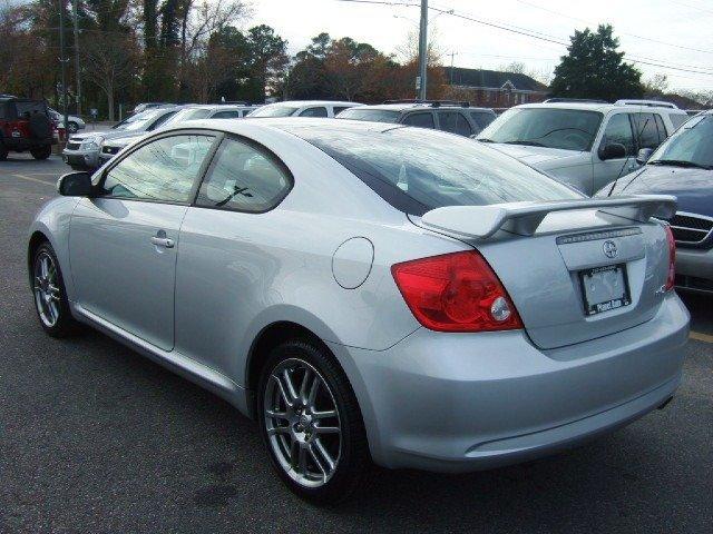 Scion tC 2005 photo 5