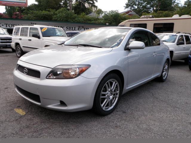 Scion tC 2005 photo 1