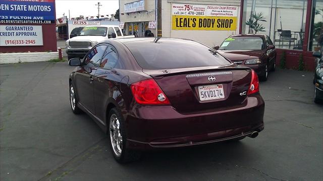 Scion tC 2005 photo 5