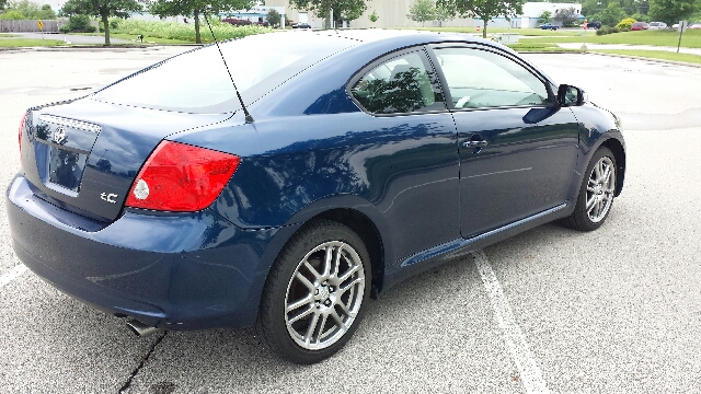 Scion tC 2005 photo 6