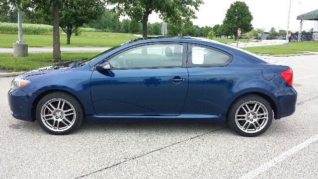 Scion tC 2005 photo 9