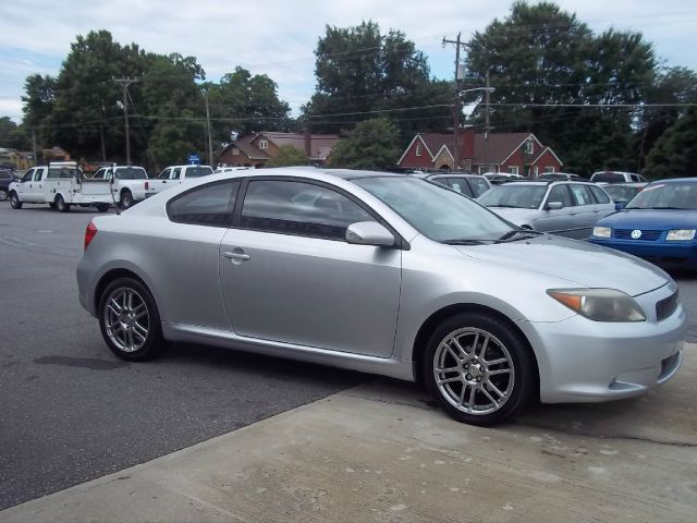 Scion tC 2005 photo 4