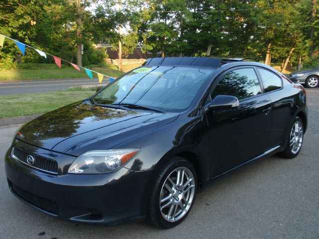 Scion tC 2005 photo 3