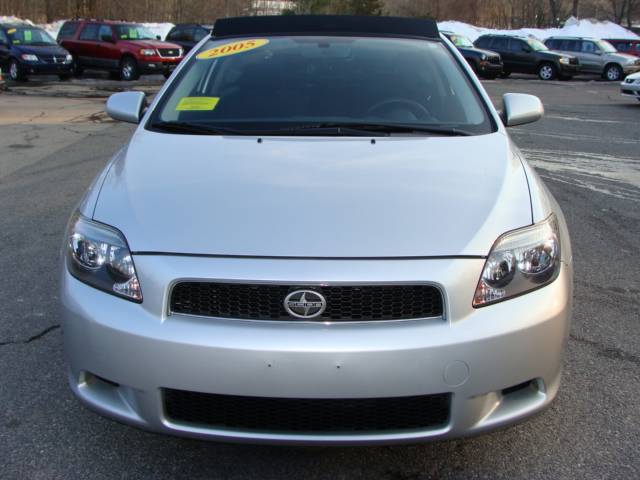 Scion tC 2005 photo 4