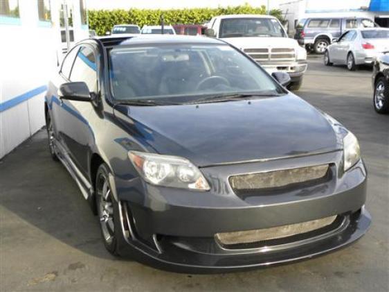 Scion tC 2005 photo 1