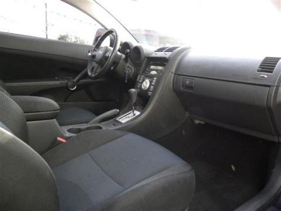 Scion tC 2005 photo 3