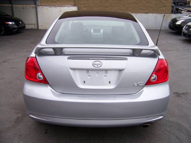 Scion tC 2005 photo 5