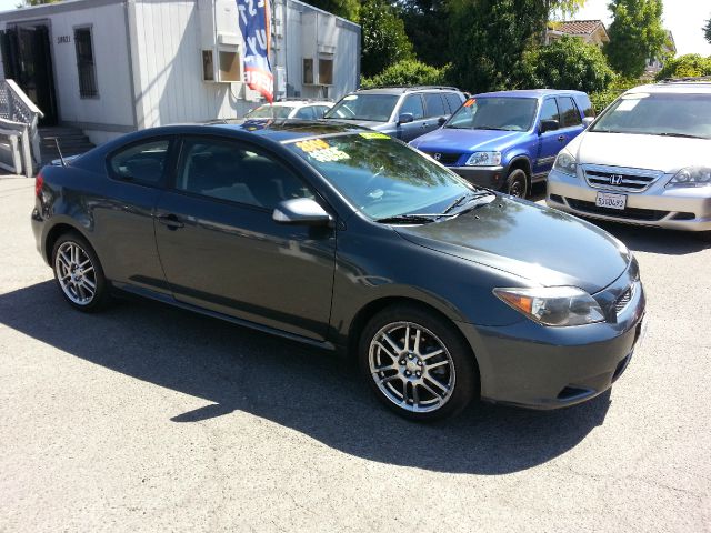 Scion tC 2006 photo 1