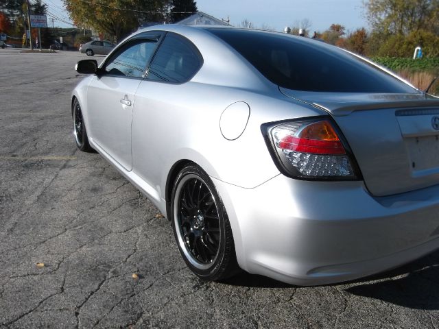 Scion tC 2006 photo 3