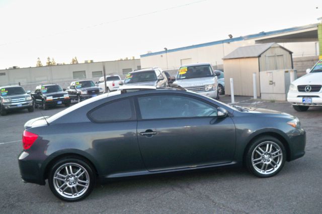 Scion tC 2006 photo 5