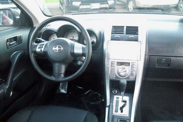 Scion tC 2006 photo 6