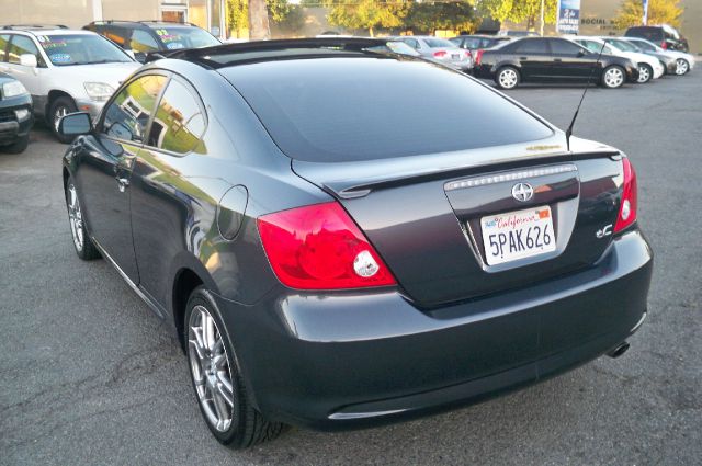 Scion tC 2006 photo 9