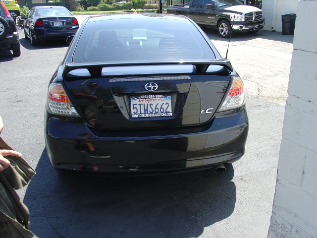 Scion tC 2006 photo 3