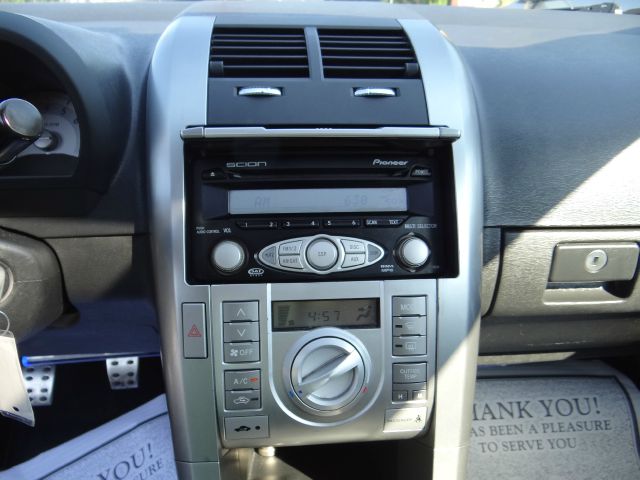 Scion tC 2006 photo 18