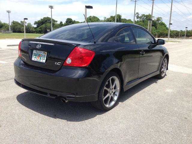 Scion tC 2006 photo 1