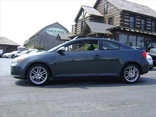 Scion tC 2006 photo 4