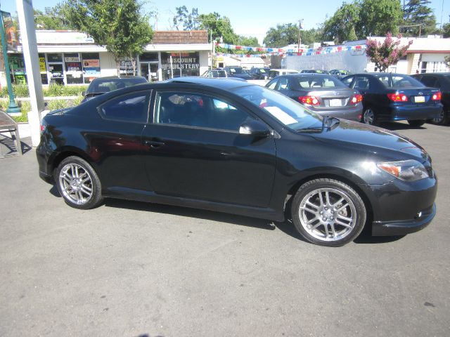 Scion tC 2006 photo 4