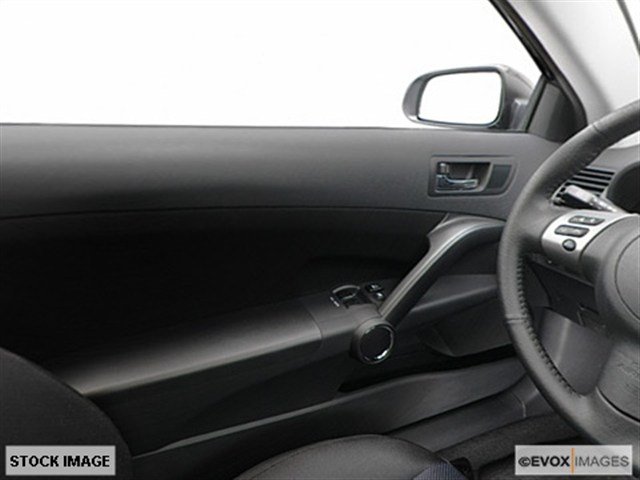 Scion tC 2006 photo 2