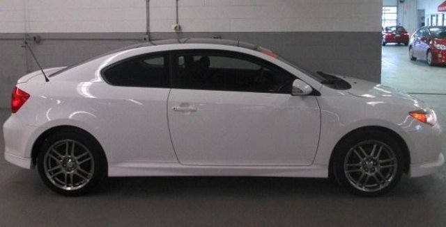 Scion tC 2006 photo 2